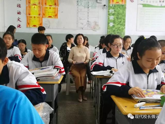 「直通校園」太原市教科研中心對萬柏林區(qū)實驗中學?！端季S導圖在地理生物教學中的應用》課題進行中期評估