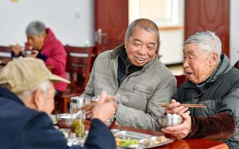 人民日?qǐng)?bào)點(diǎn)贊寧波：農(nóng)村里養(yǎng)老 越來越安心（寧波農(nóng)村養(yǎng)老保險(xiǎn)）