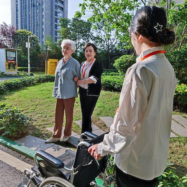 在家就能養(yǎng)老，是每個(gè)家庭的福音（在家里養(yǎng)老）