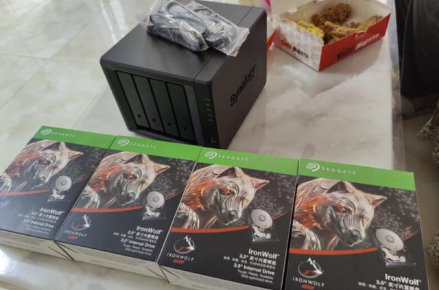 NAS小白湊過來！大佬講解NAS到底是什么？能做些什么？（nas是做什么的）